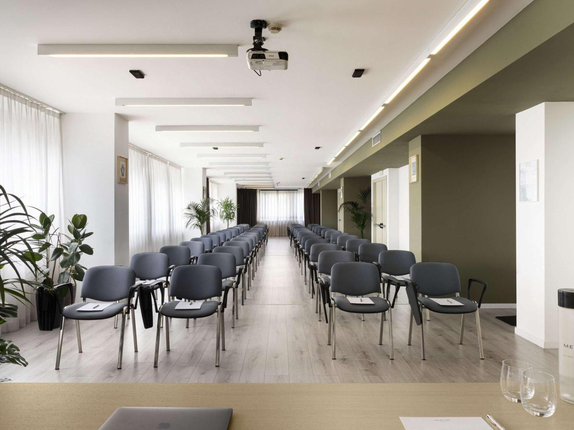 Mercure Milano Agrate Brianza Exterior photo