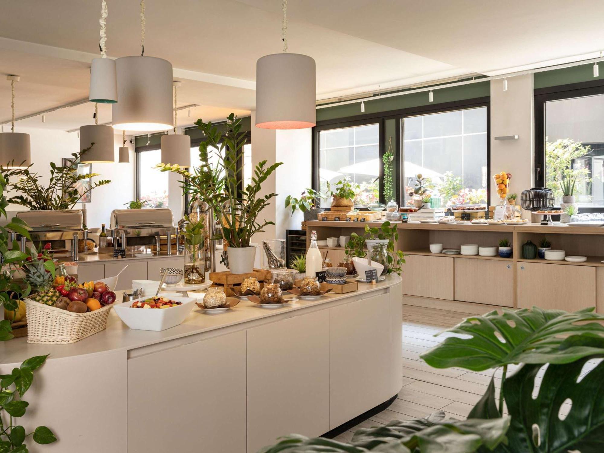 Mercure Milano Agrate Brianza Exterior photo