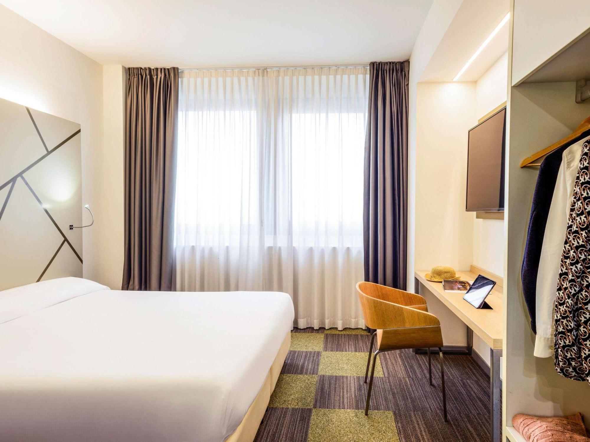 Mercure Milano Agrate Brianza Exterior photo